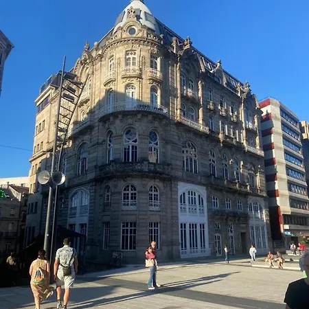 Edificio El Moderno Puerta Del Sol * Βίγκο