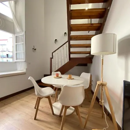 Edificio El Moderno Puerta Del Sol Βίγκο