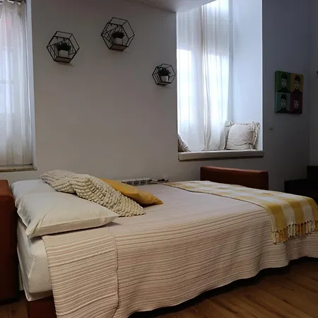 Edificio El Moderno Puerta Del Sol *