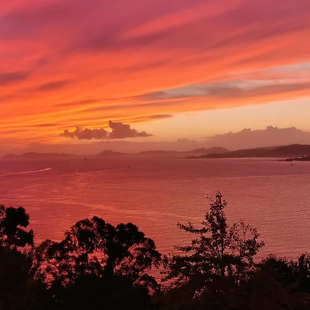 Edificio El Moderno Puerta Del Sol * Виго