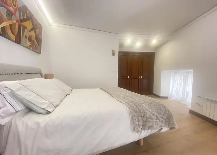 Edificio El Moderno Puerta Del Sol * Виго