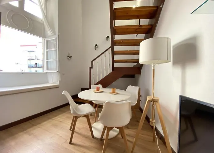 Edificio El Moderno Puerta Del Sol Виго